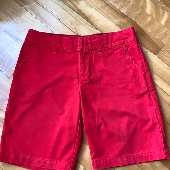 Tommy Red Shorts size 4 - Picture 2 of 9
